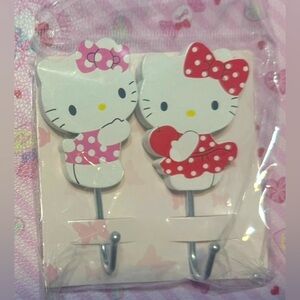 🆕 Hello Kitty Wall Hooks Set